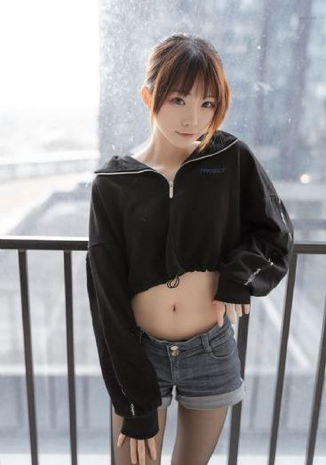 美女错一次脱一次内衣_蓝光电视剧在线观看