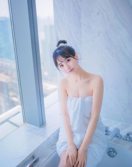 亚洲av片免费在线播放_BD英语高清免费观看